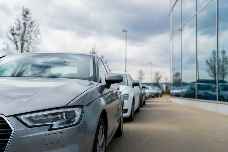 Assurance flotte automobile flotte de remplacement : comment prévoir des véhicules de secours en cas d’immobilisation ?